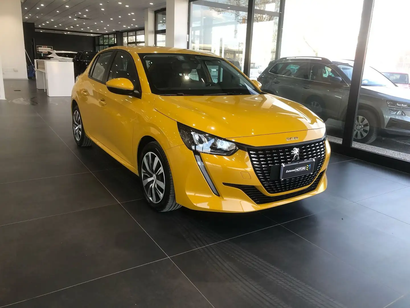 Peugeot 208 PureTech 75 Stop&Start 5 porte Active Gelb - 2