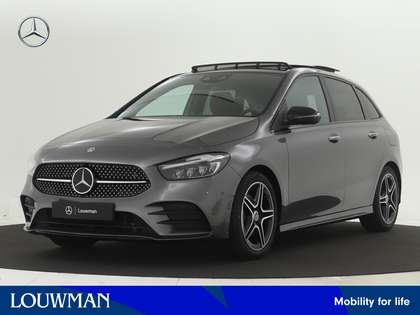 Mercedes-Benz B 180 AMG Line | Premium Pakket | Rijassistentiepakket |