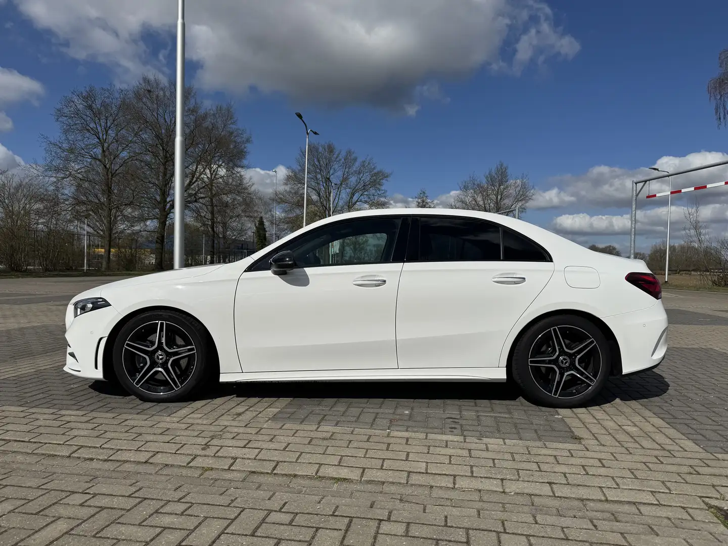 Mercedes-Benz A 220 A 220 Premium | AMG | Night pakket | Sfeer Wit - 2