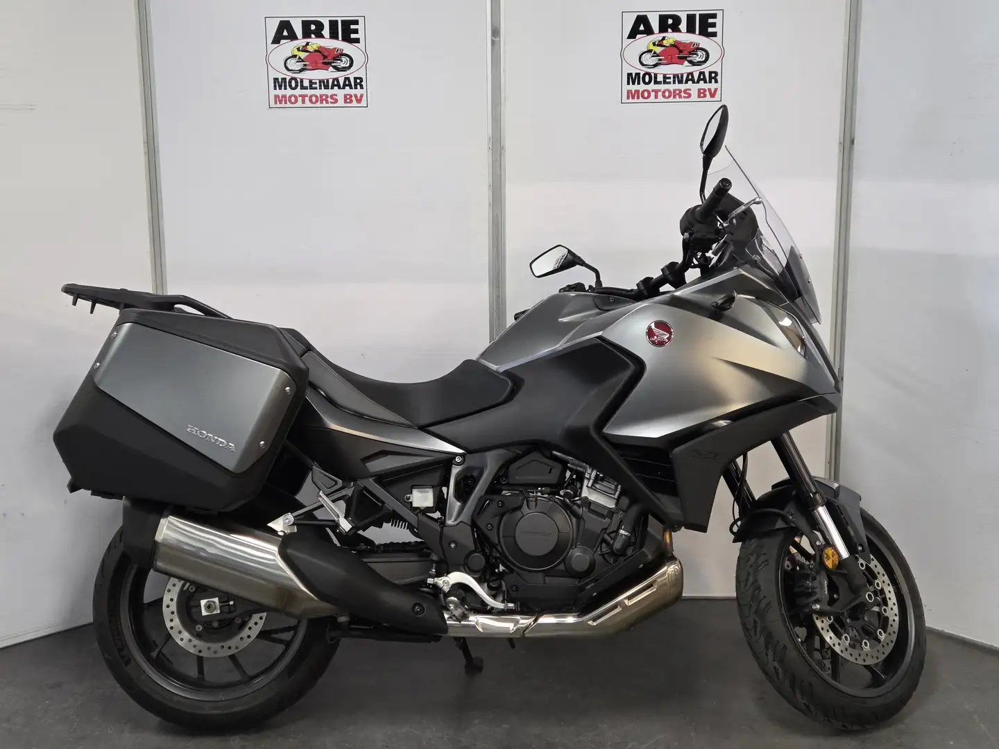 Honda NT 1100 ABS Grijs - 1