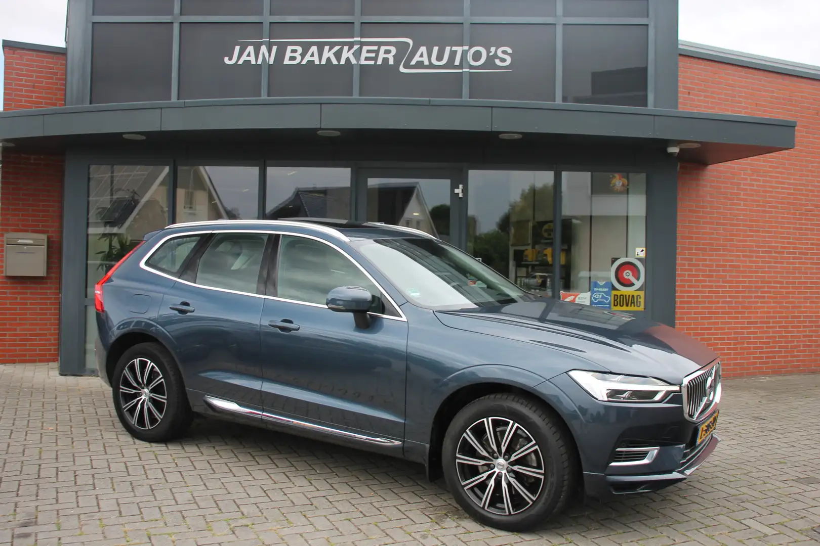 Volvo XC60 2.0 T8 Twin Engine AWD Inscription ✅ Panoramadak ✅ Blauw - 2