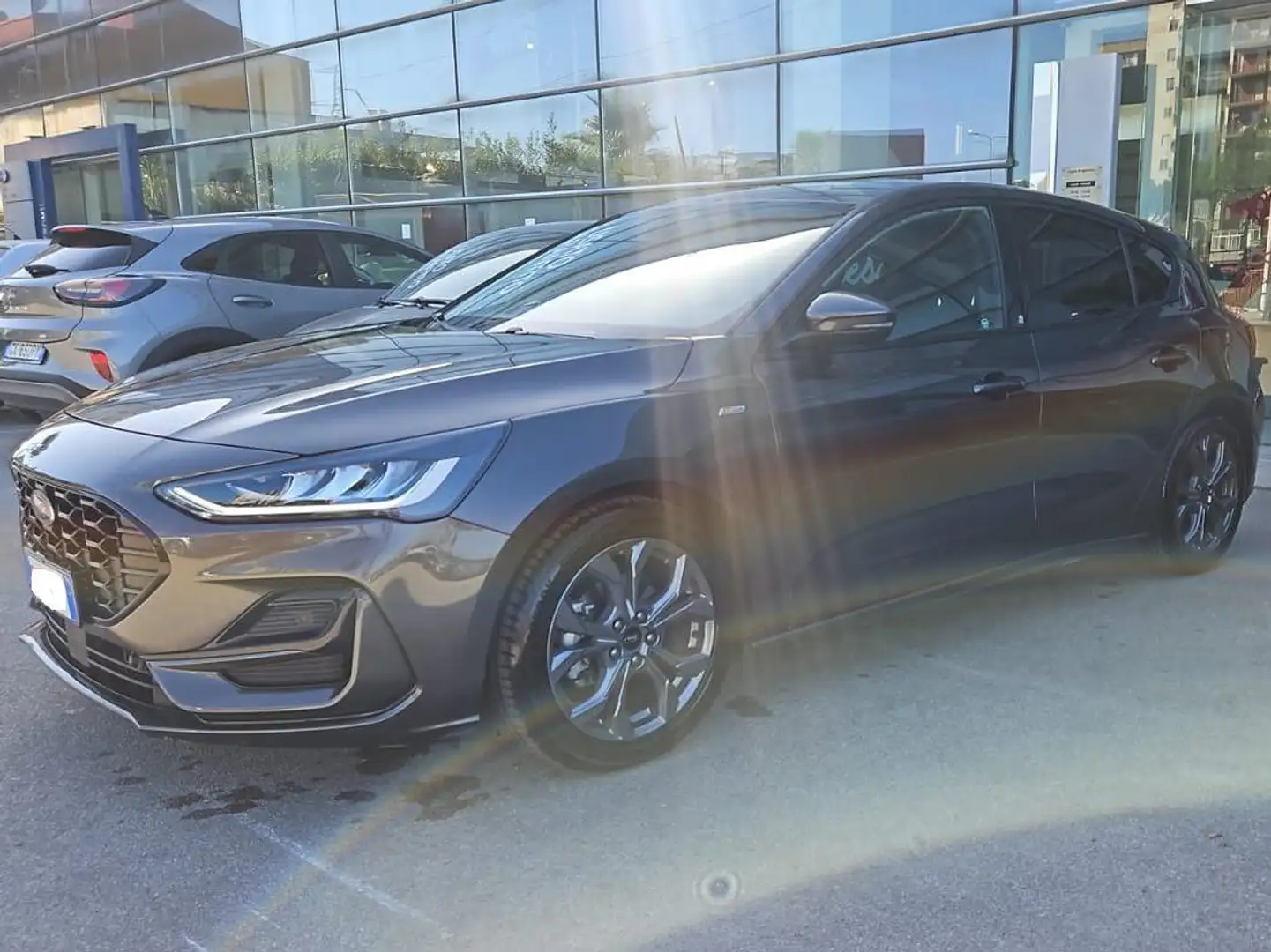 Ford Focus Focus V 2022 1.0t ecoboost h ST-Line X 125cv Gris - 1