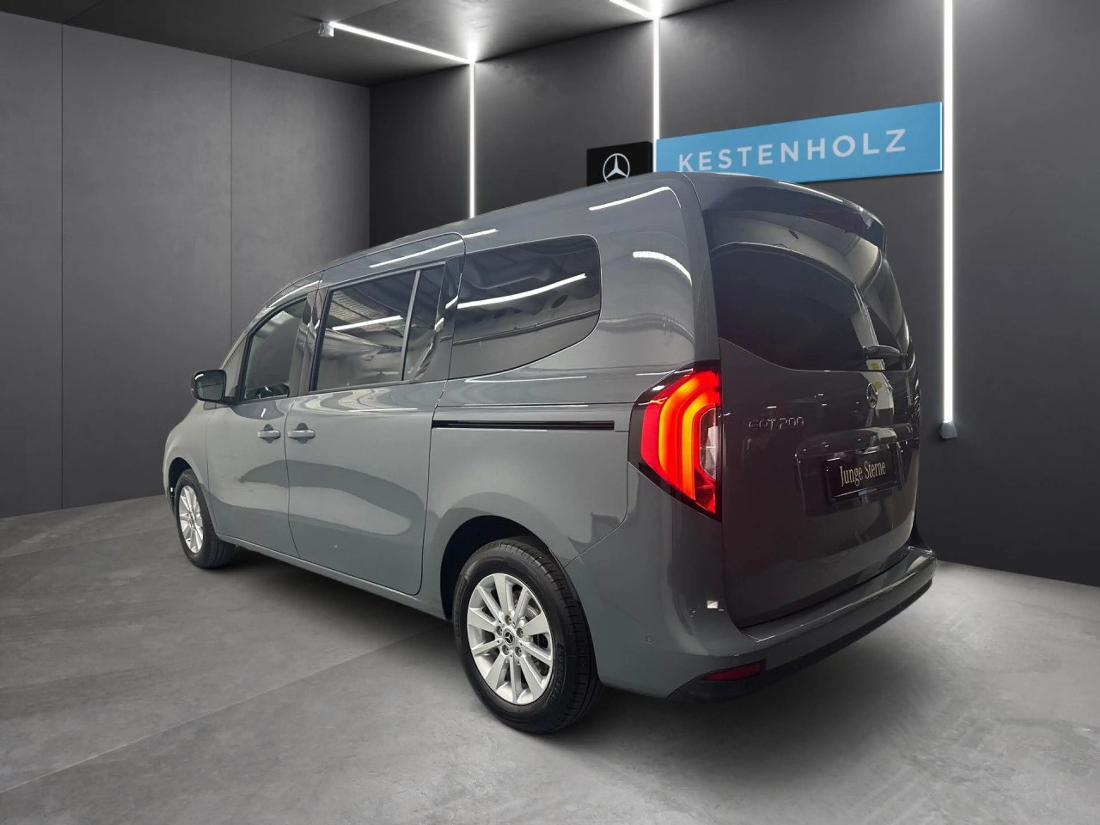 Mercedes-Benz EQT 200 Lang LED Kamera Spurhalt-Ass Klimaautom — photo 6