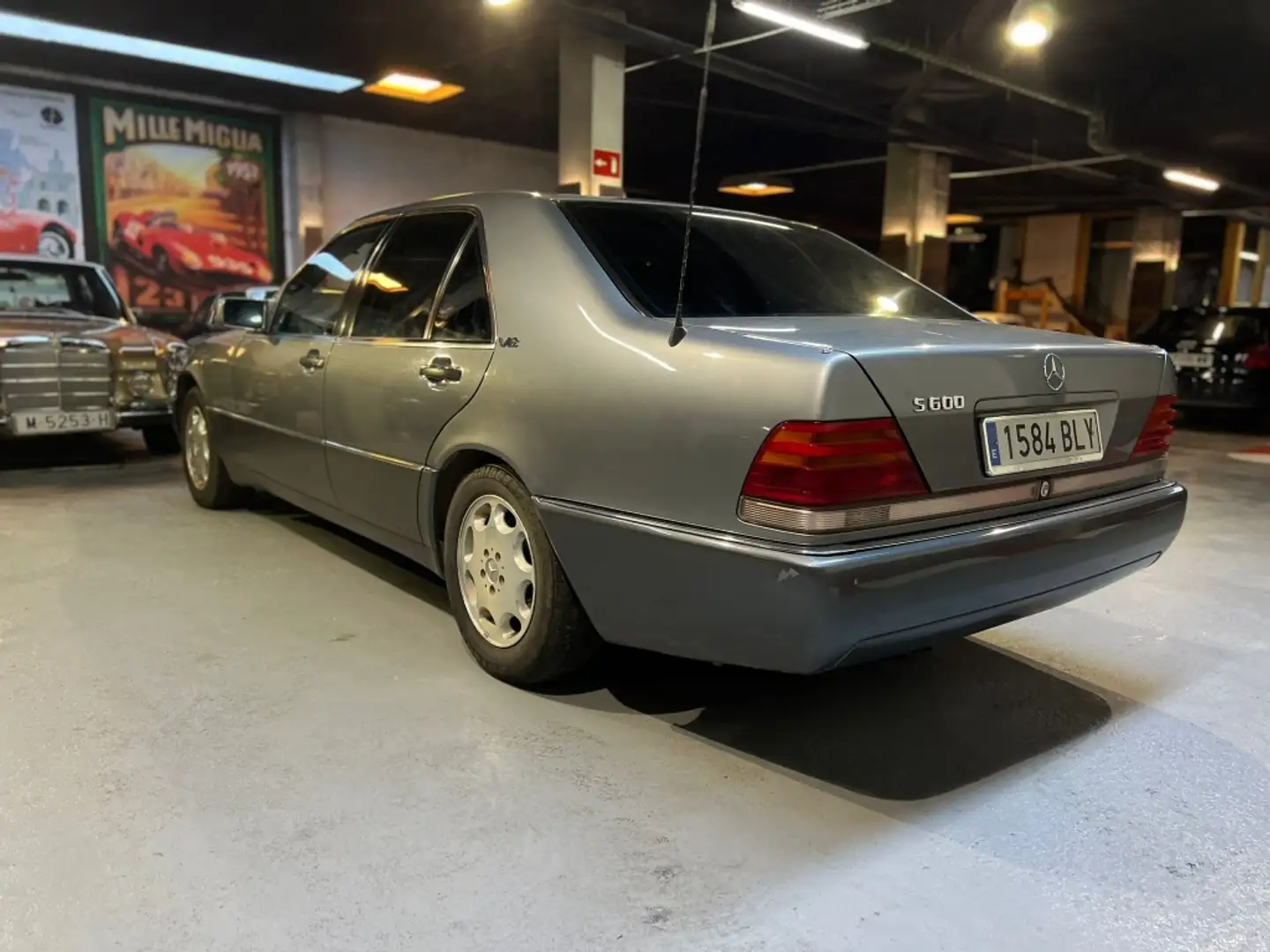 Mercedes-Benz S 350 600SE Grau - 2