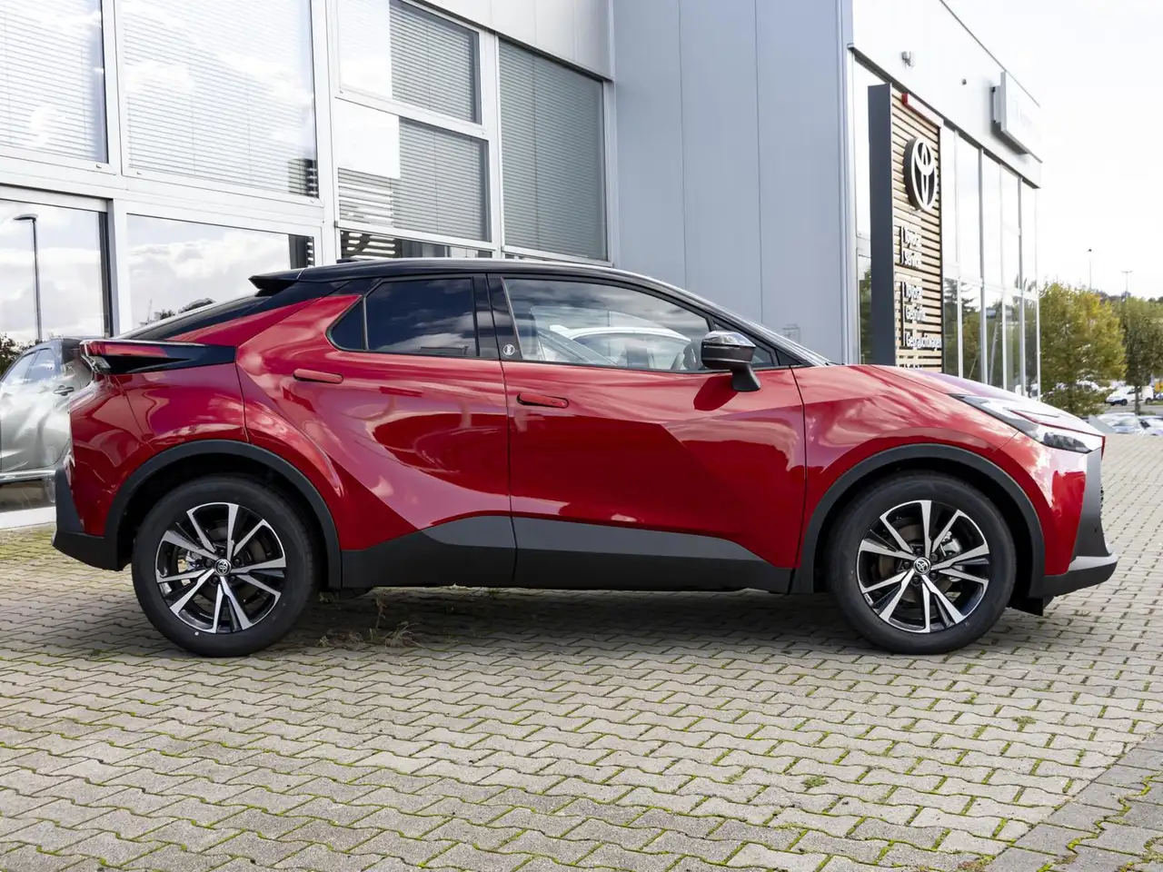 Toyota C-HR 1.8 Hybrid Teamplayer NAVI SHZ PDC 3