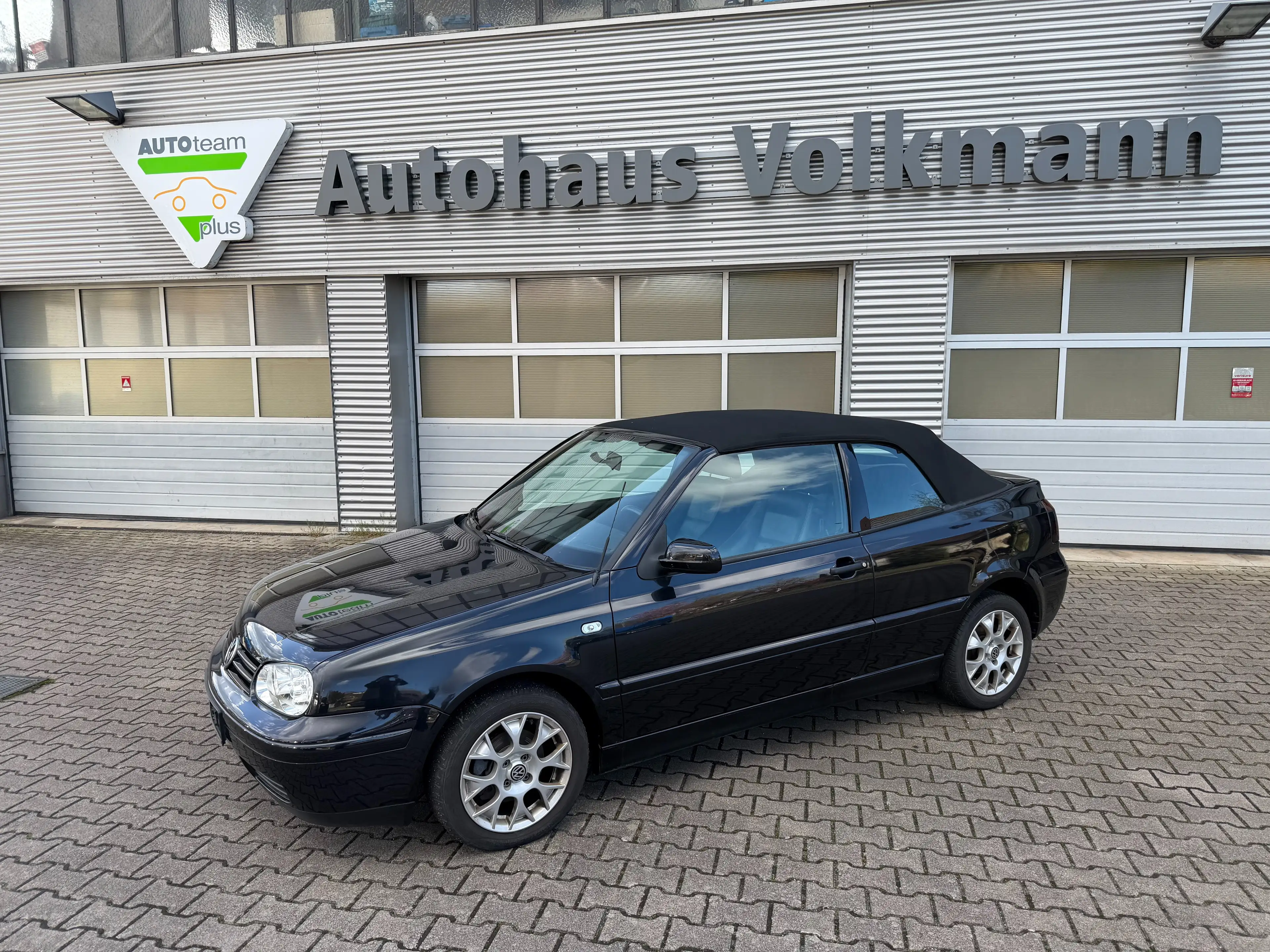 Volkswagen Golf Cabriolet Sommerfahrzeug 2.0 Colour Concept Sportsitze