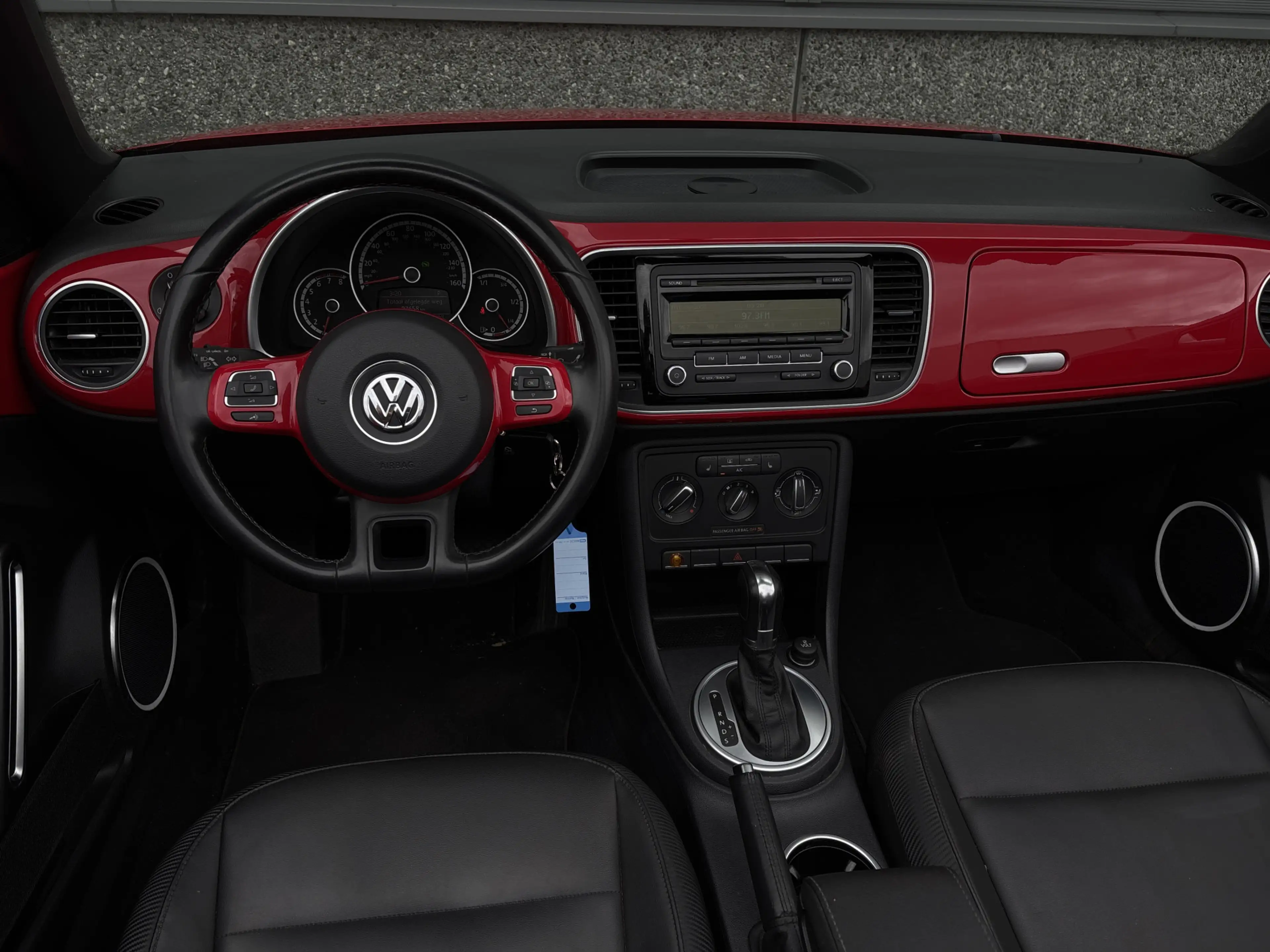 Volkswagen Beetle Cabrio 1.8T Premium - Automaat - Cruise Control - — photo 11