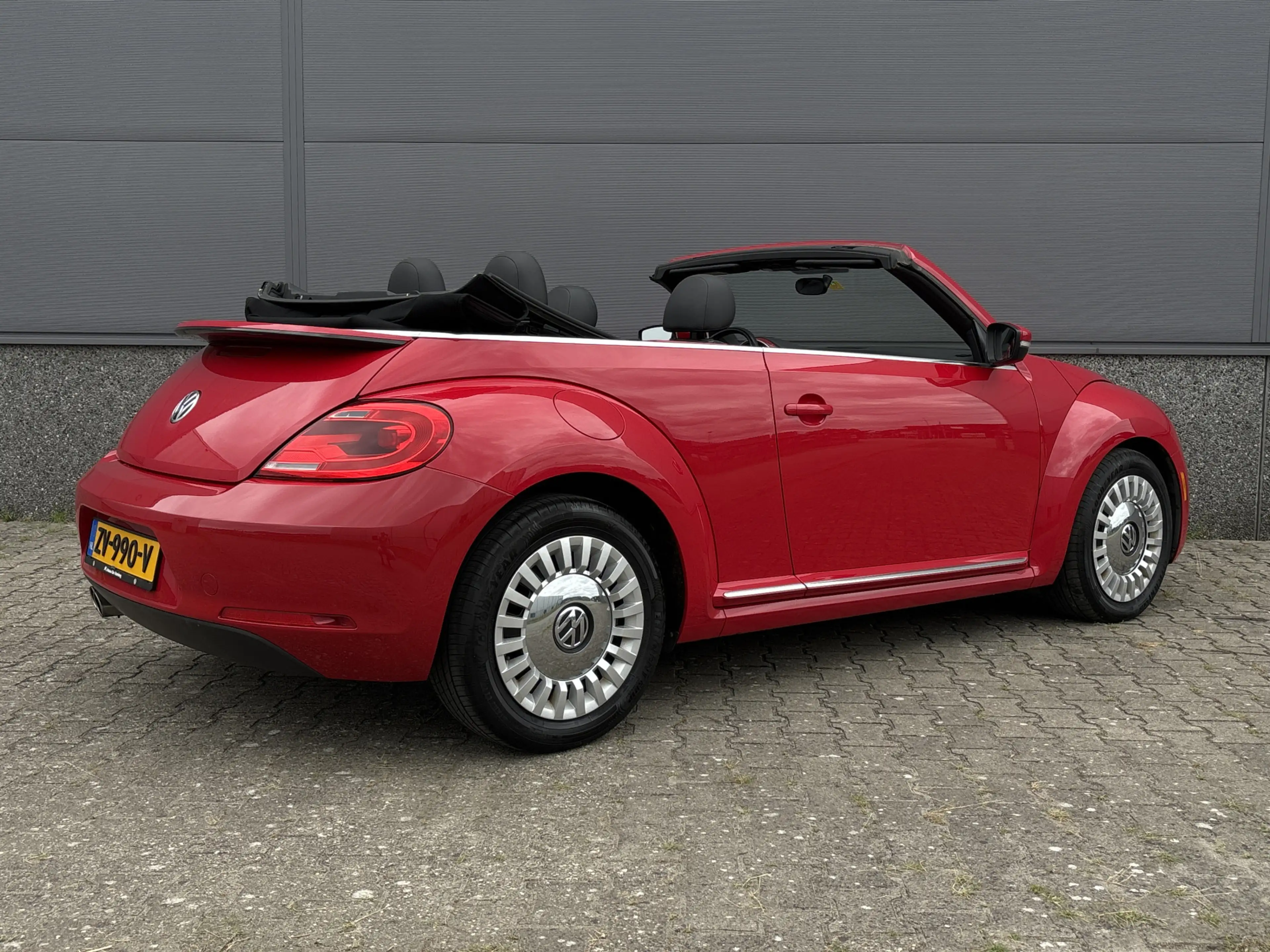 Volkswagen Beetle Cabrio 1.8T Premium - Automaat - Cruise Control - — photo 5