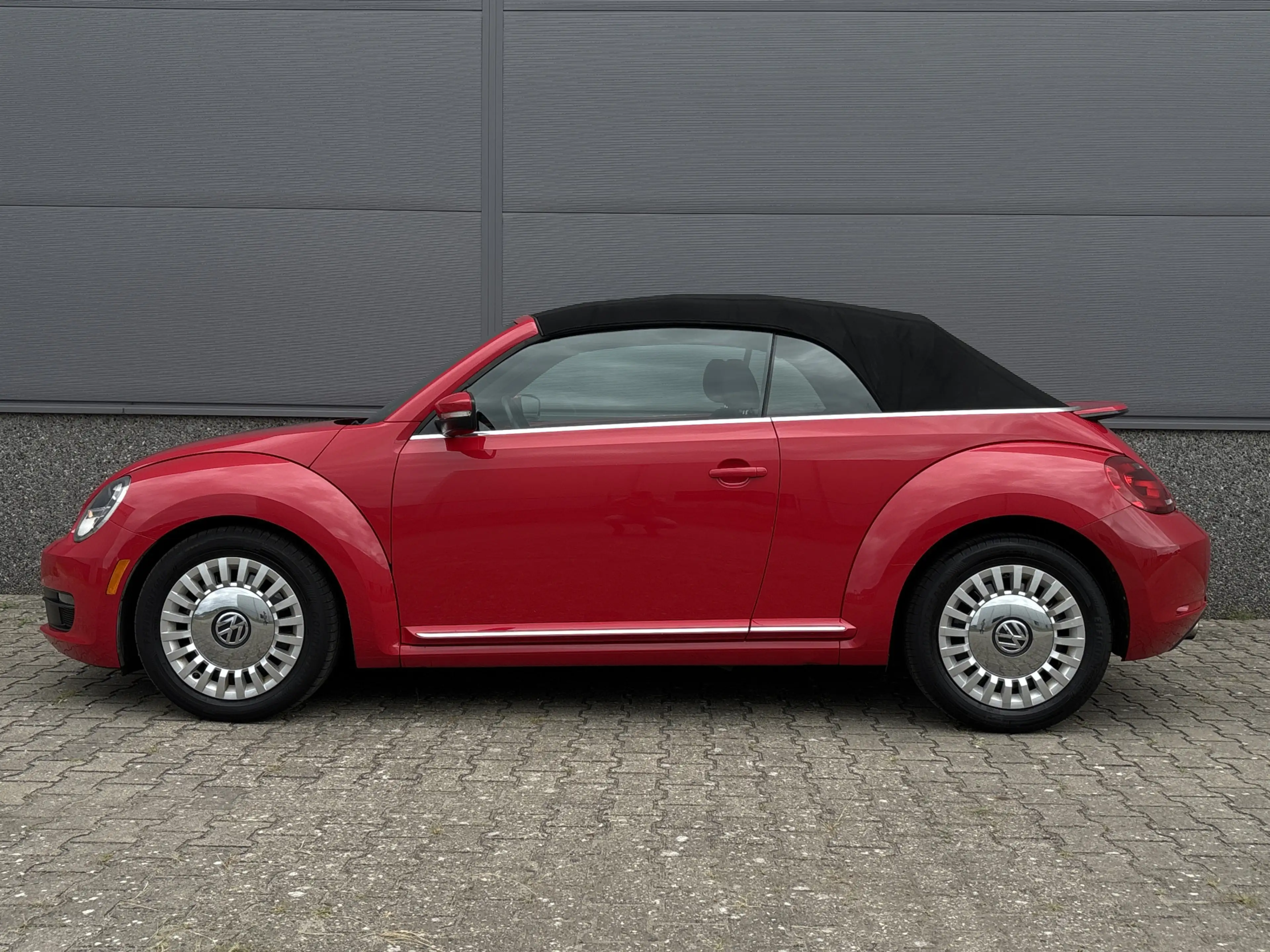 Volkswagen Beetle Cabrio 1.8T Premium - Automaat - Cruise Control - — photo 4