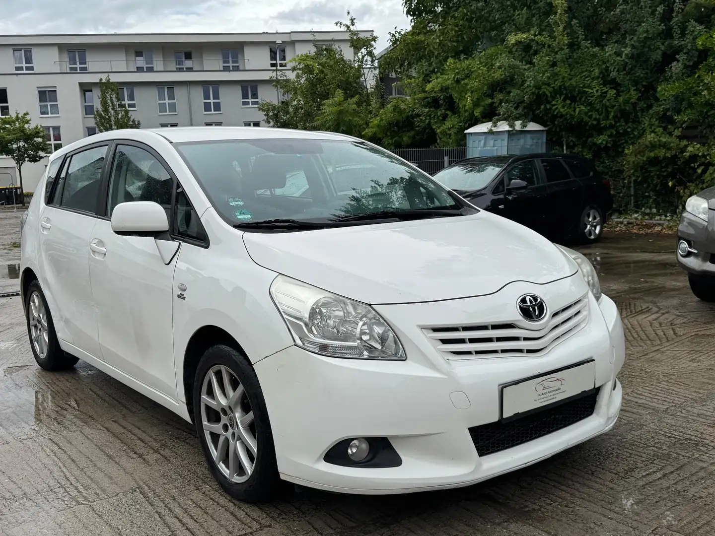 Toyota Verso 2.2 Life*Klima*8 x Bereift * Bianco - 1