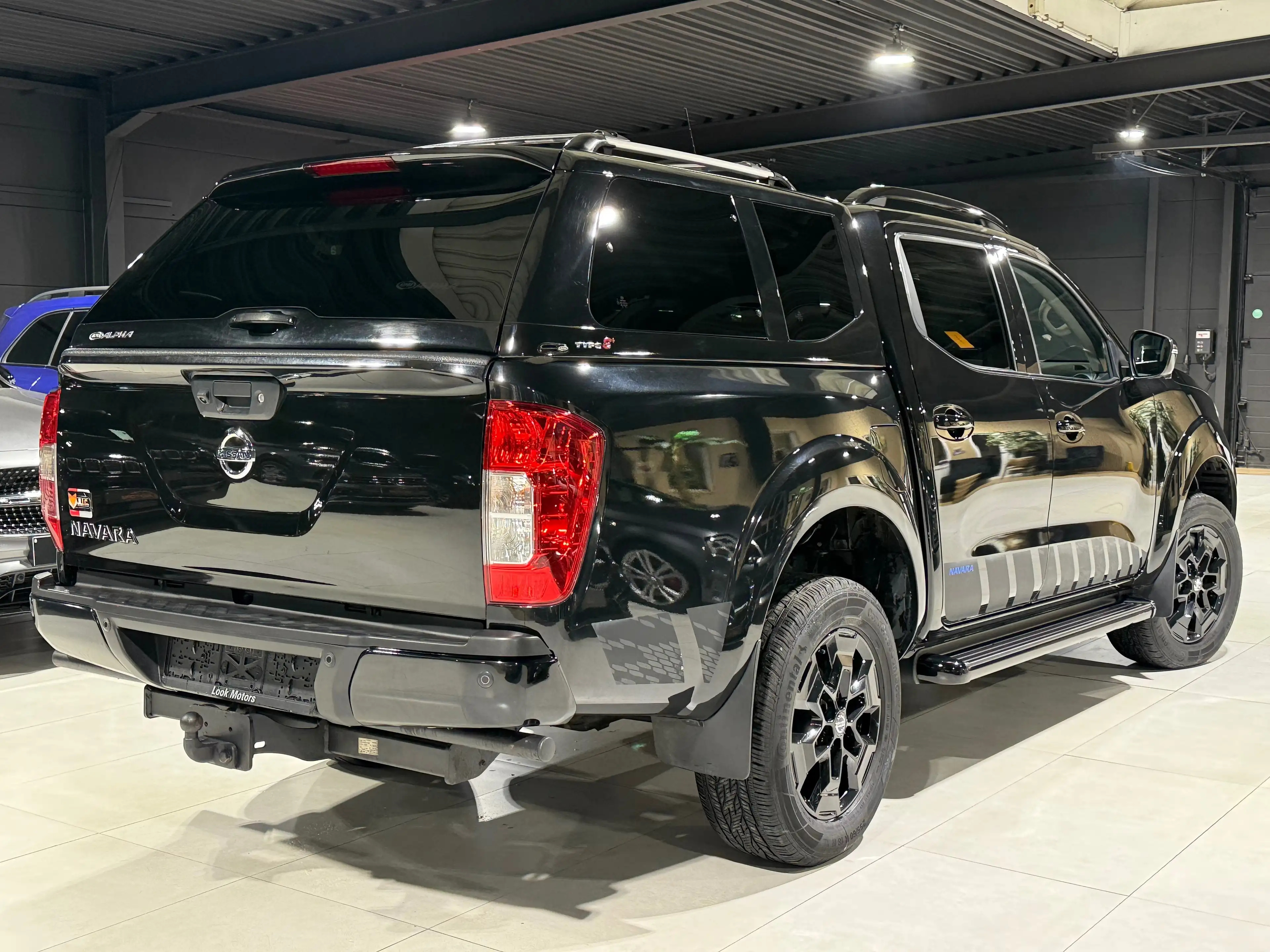 Nissan Navara 2.3 dCi 4WD N-Guard Bt-Auto HARDTOP GPS CAM360 TVA — photo 2