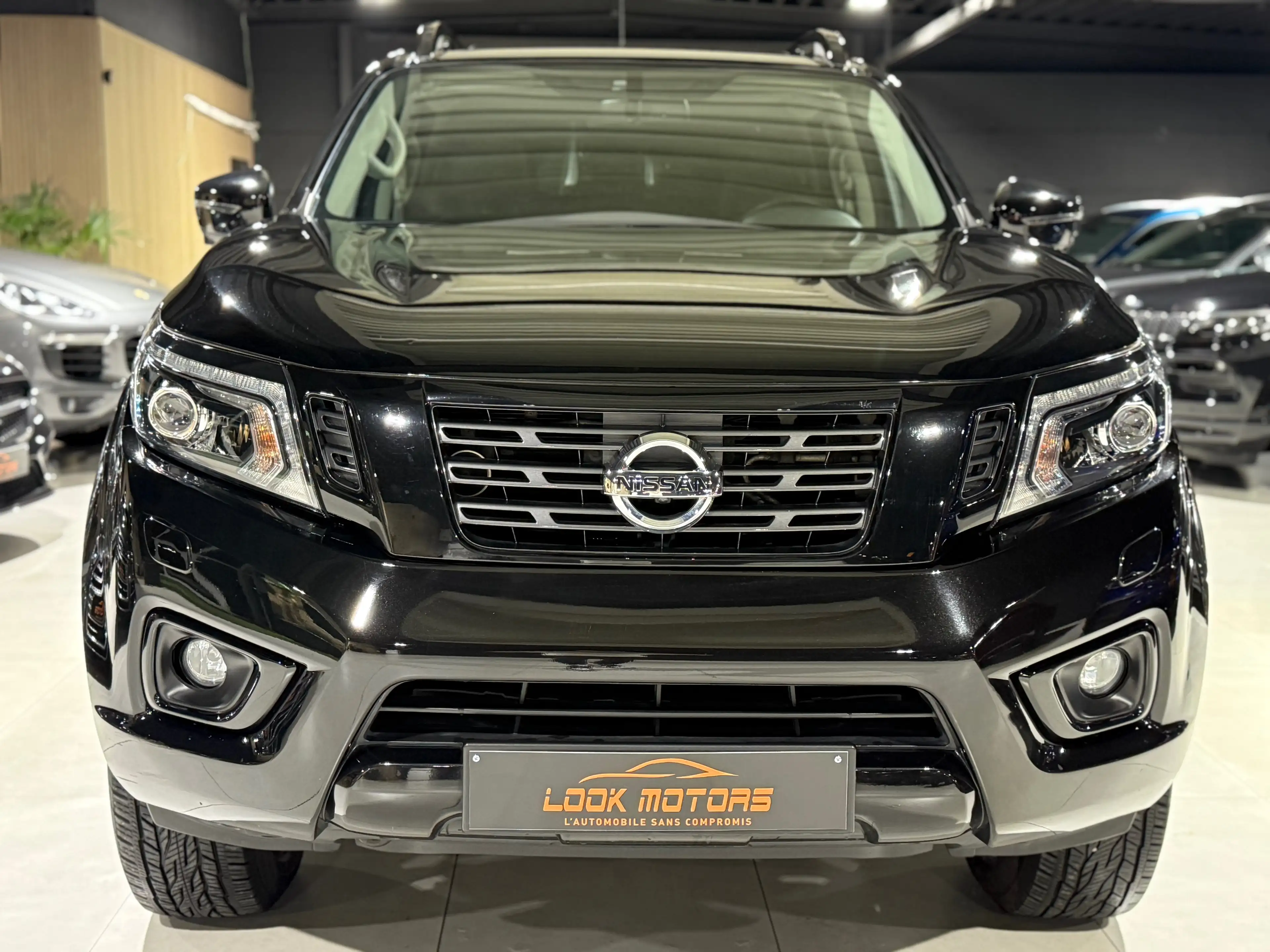 Nissan Navara 2.3 dCi 4WD N-Guard Bt-Auto HARDTOP GPS CAM360 TVA — photo 5