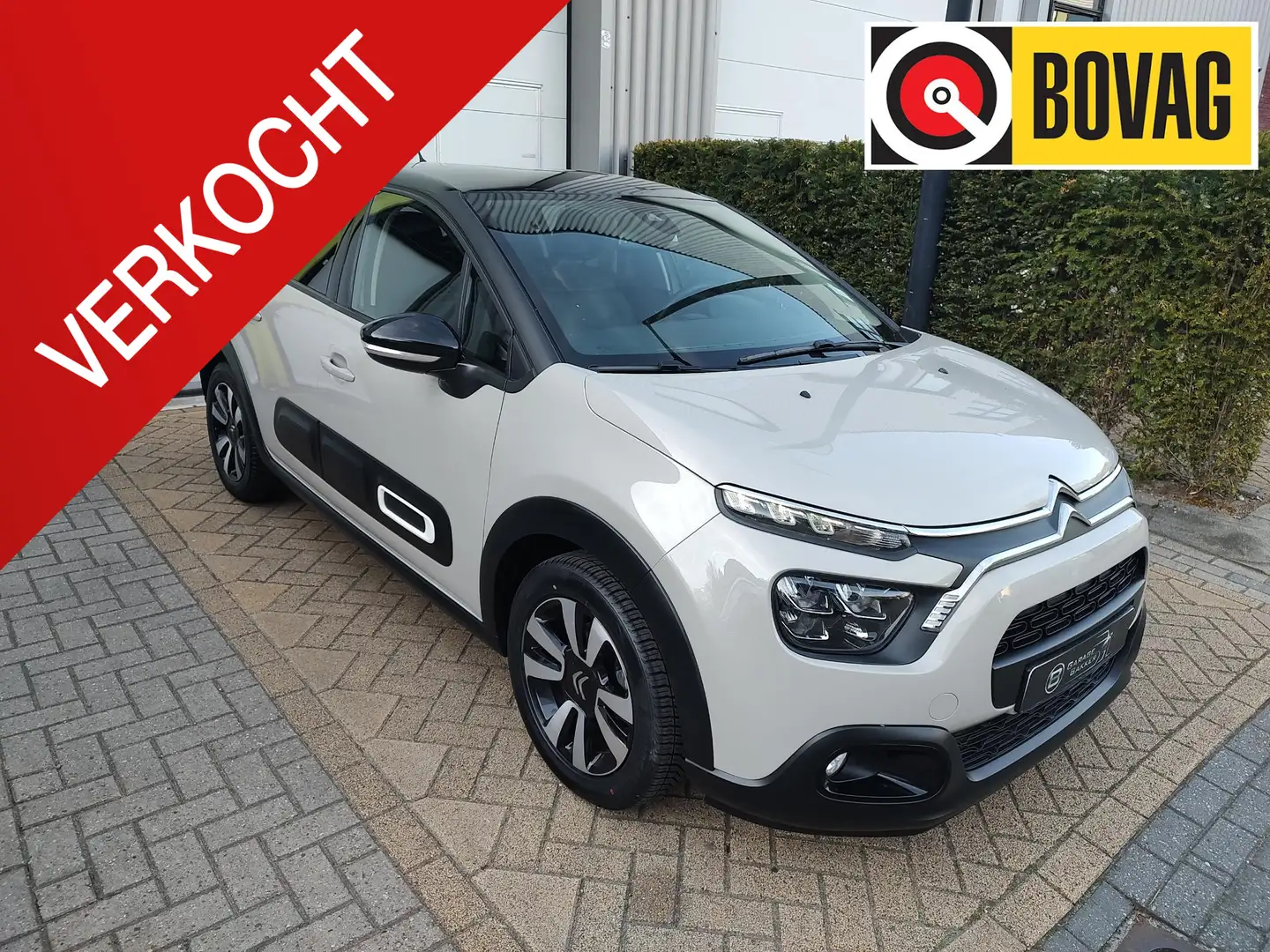 Citroen C3 1.2 PureTech Shine Navigatie-Carplay Led Stoelverw Grijs - 1