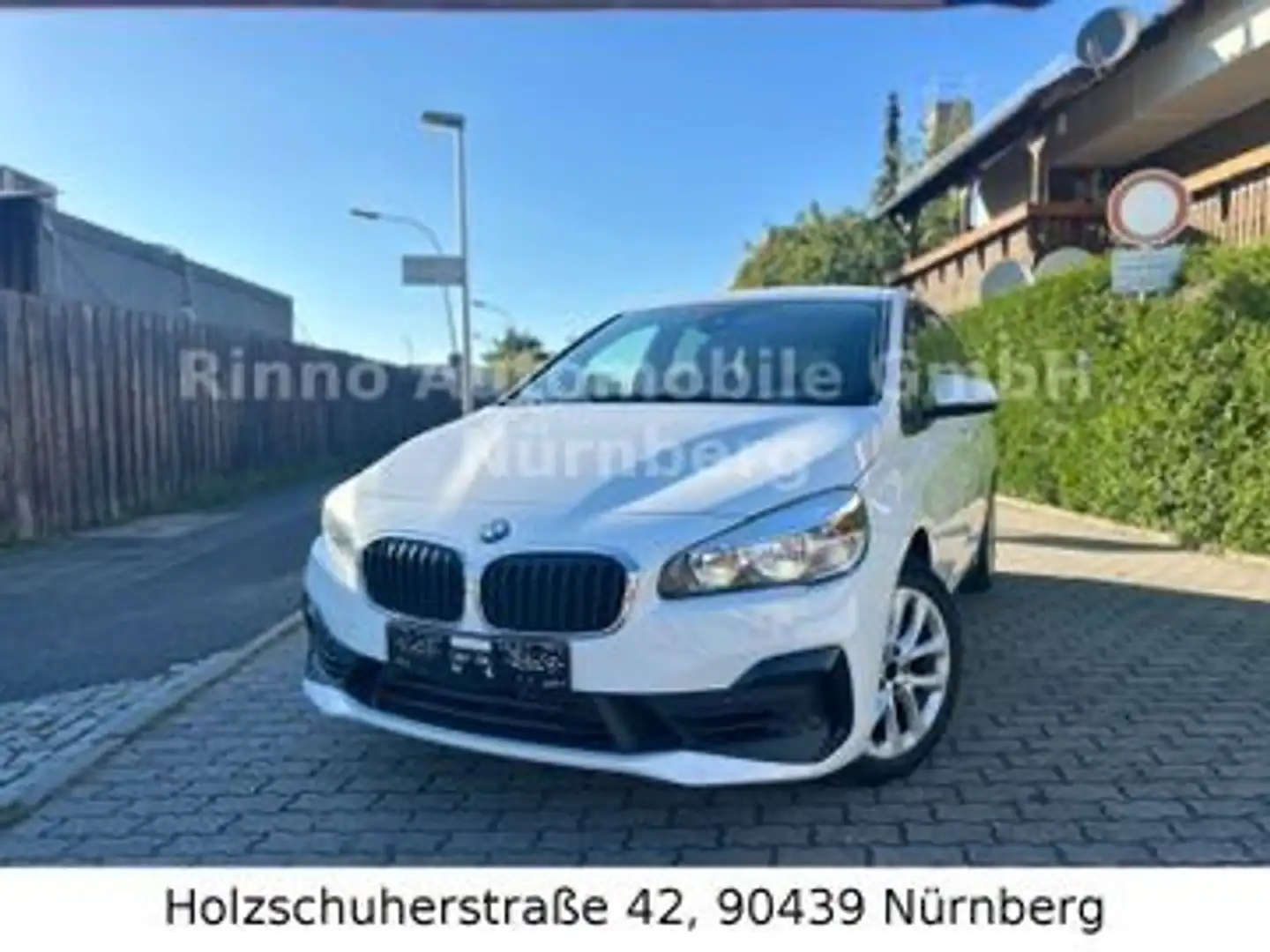 BMW 220 Advantage *Aut.*Navi*Stauass*SZ Blanc - 1