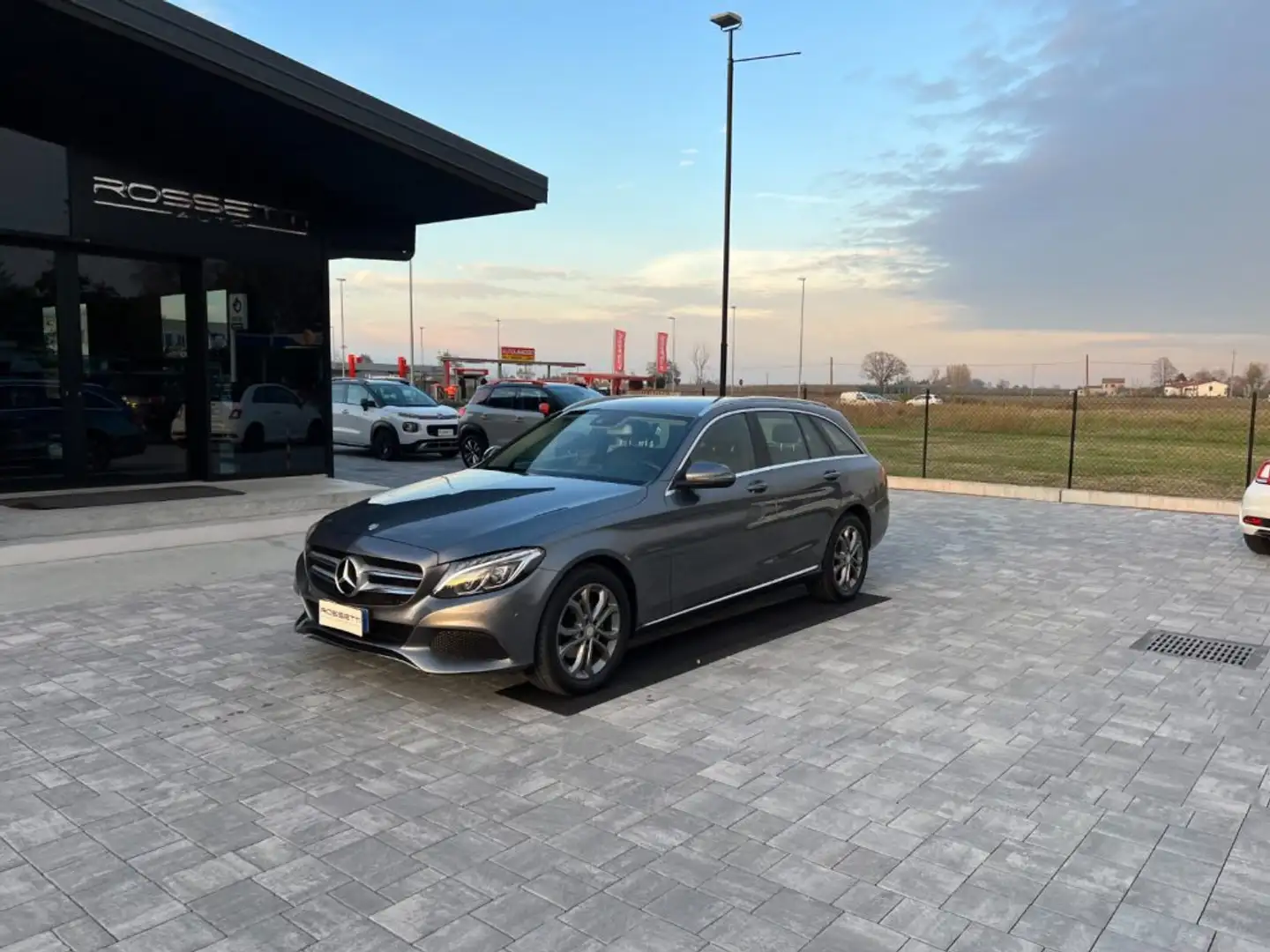 Mercedes-Benz C 200 d S.W. Auto Exclusive GANCIO TRAINO Grigio - 2
