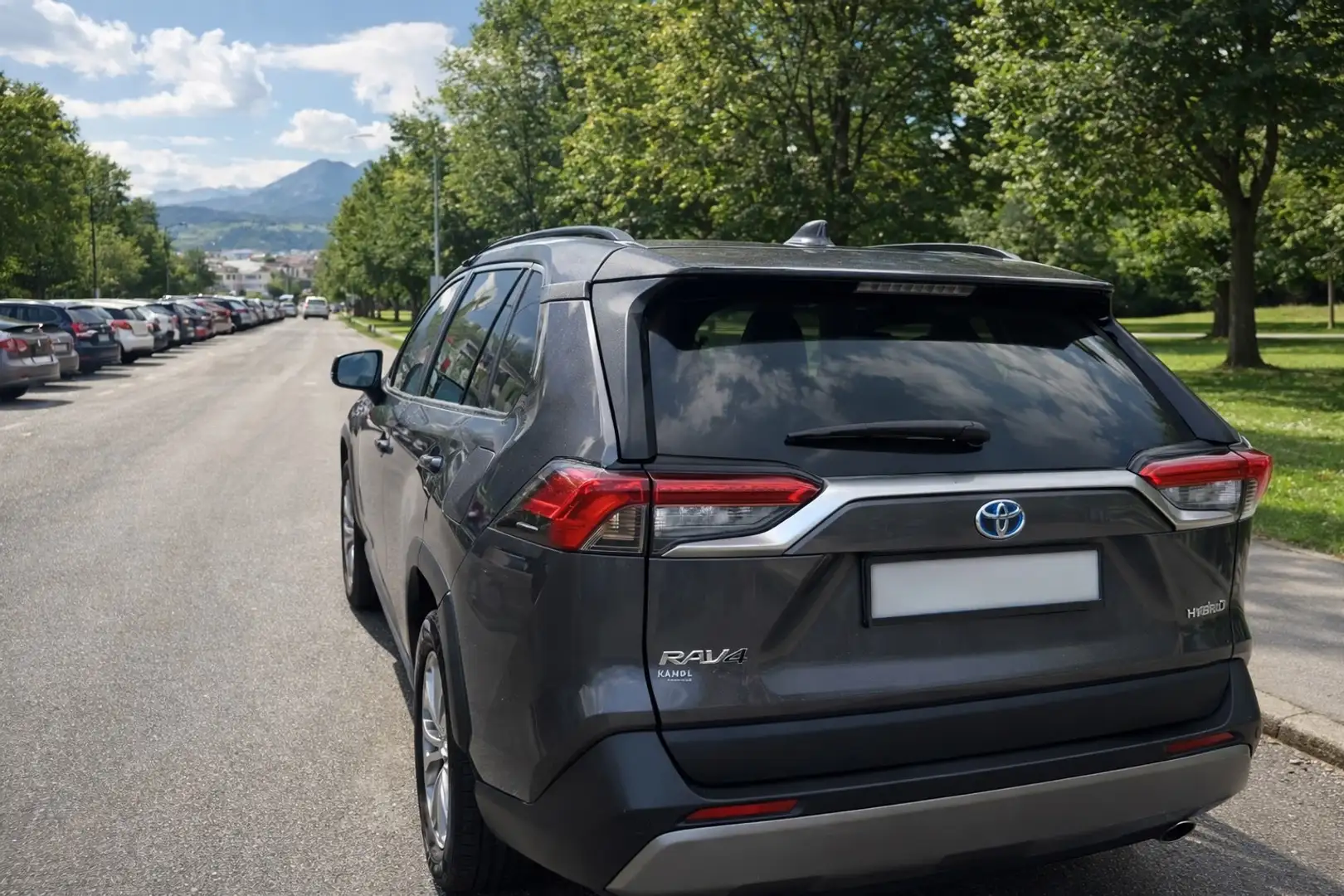 Toyota RAV 4 RAV4 2,5 Hybrid Active Drive 2WD Aut. Grau - 2