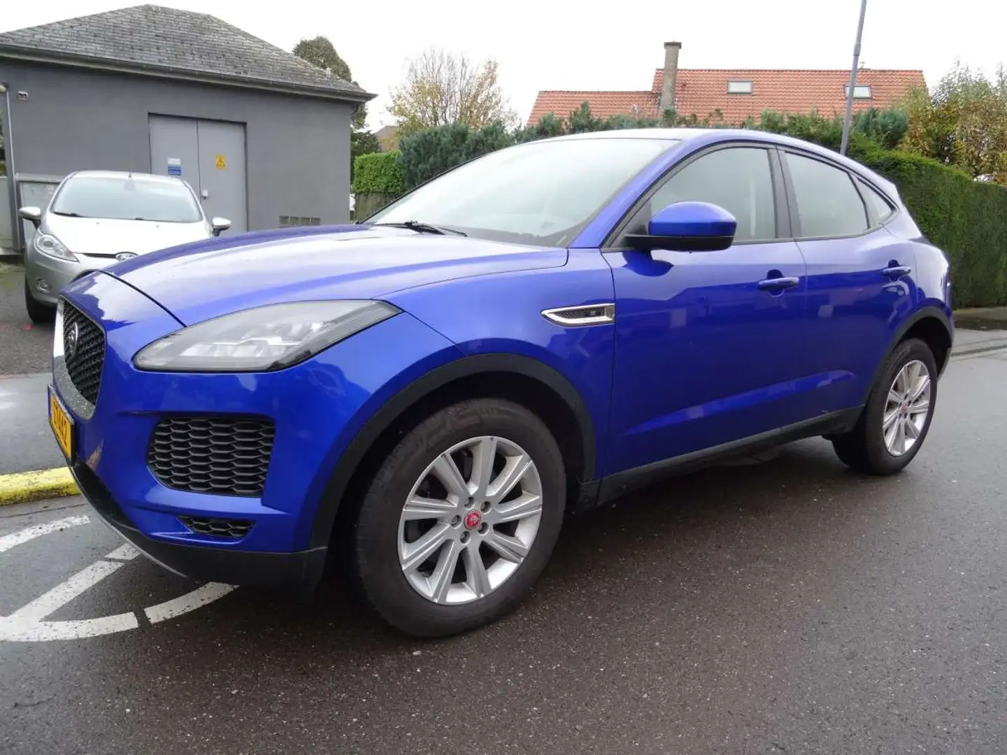 Jaguar E-Pace 2.0D 150 R-DYNAMIC S Bleu - 1