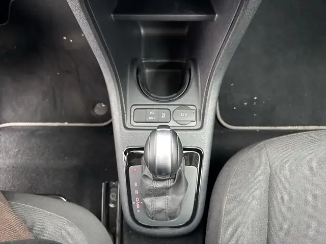 Volkswagen E-Up! view 15