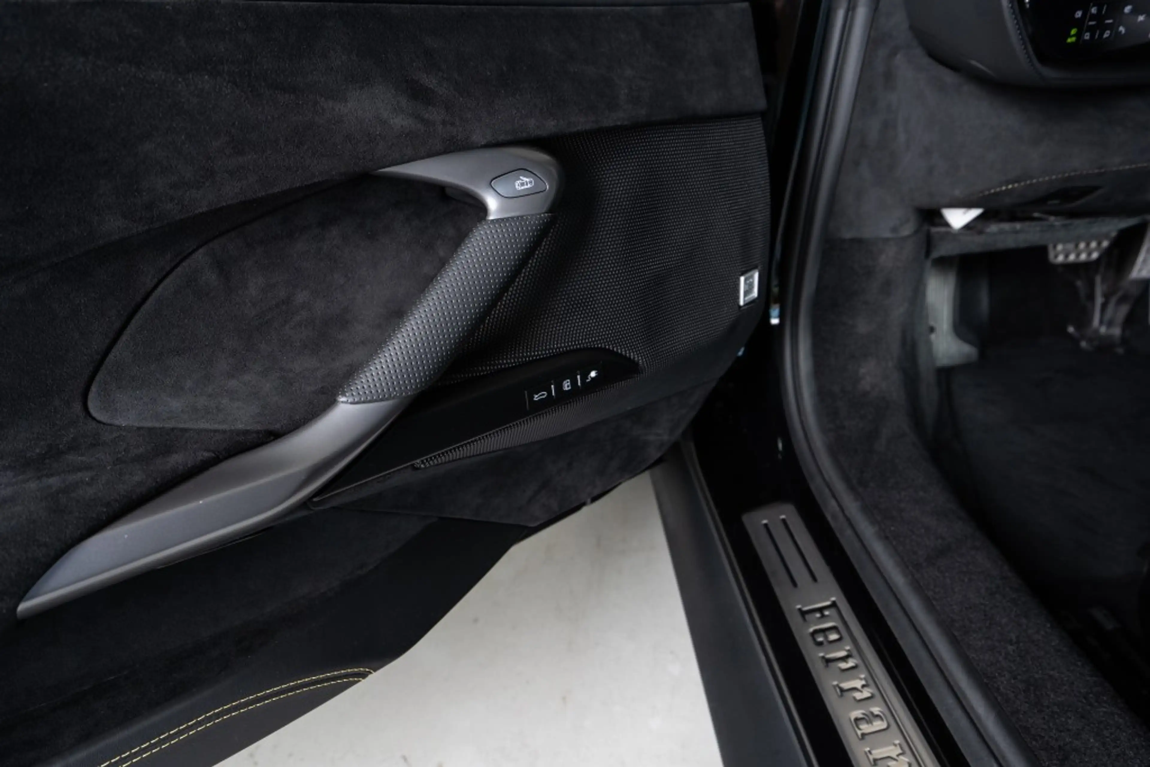 Ferrari 296 Full Carbon LIFTSYSTEM RACING SEATS — photo 14