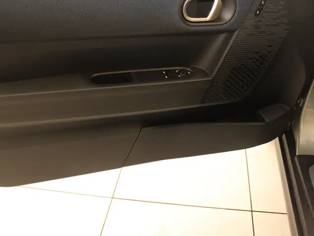 MINI Hatch view 11