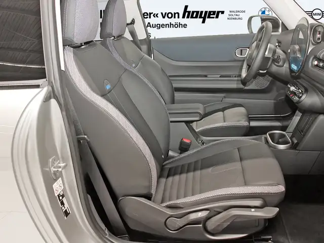MINI Hatch view 6