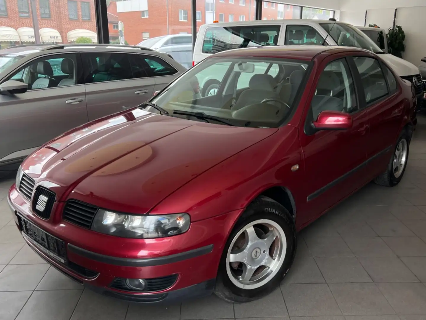 SEAT Toledo 1.6 Signo Klimaauto~ElekFenster~2Hand~USB Rot - 1