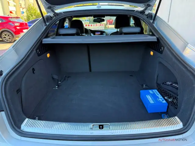 Audi S5 view 7