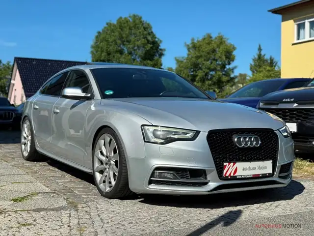 Audi S5 view 4
