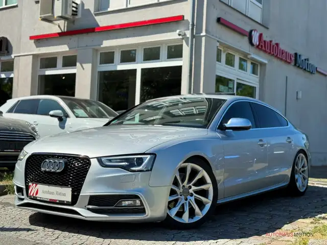 Audi S5 view 2