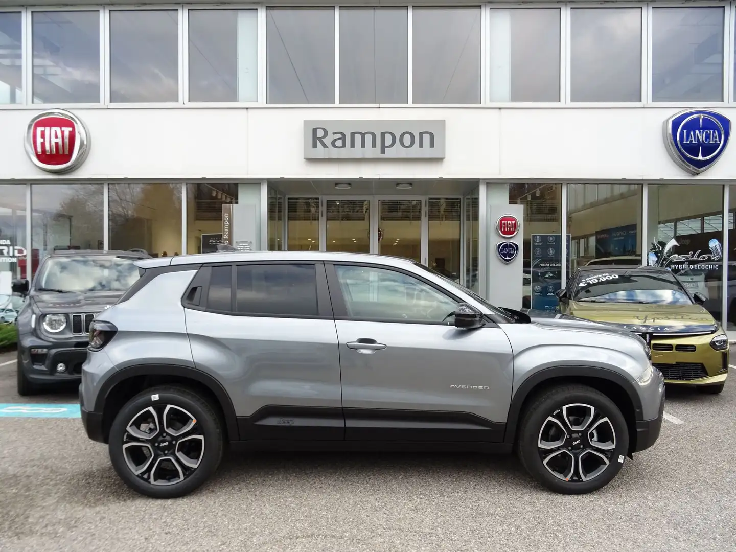 Jeep Avenger 1.2 Turbo Summit Grigio - 2