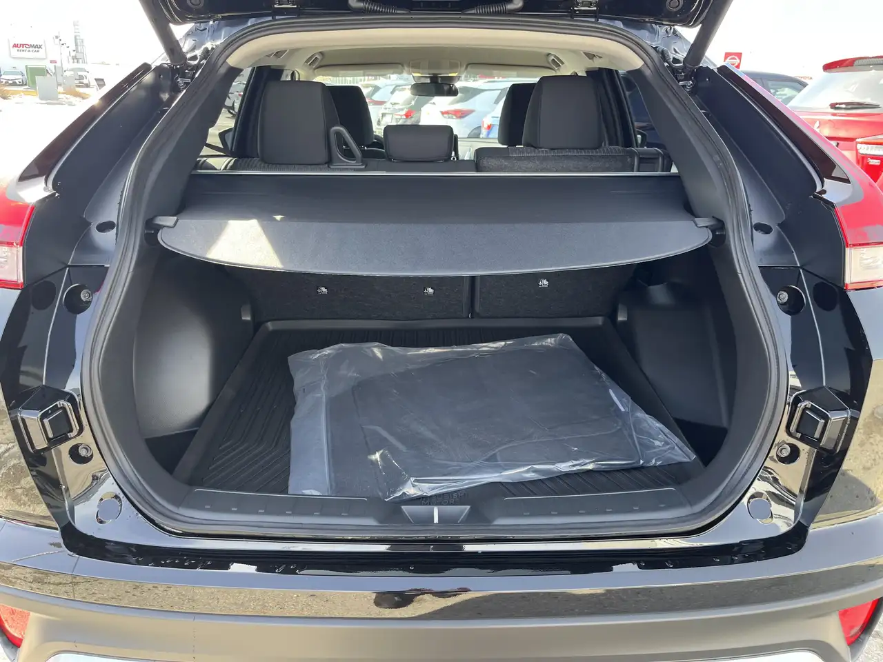 Mitsubishi Eclipse Cross снимка Mitsubishi Eclipse Cross