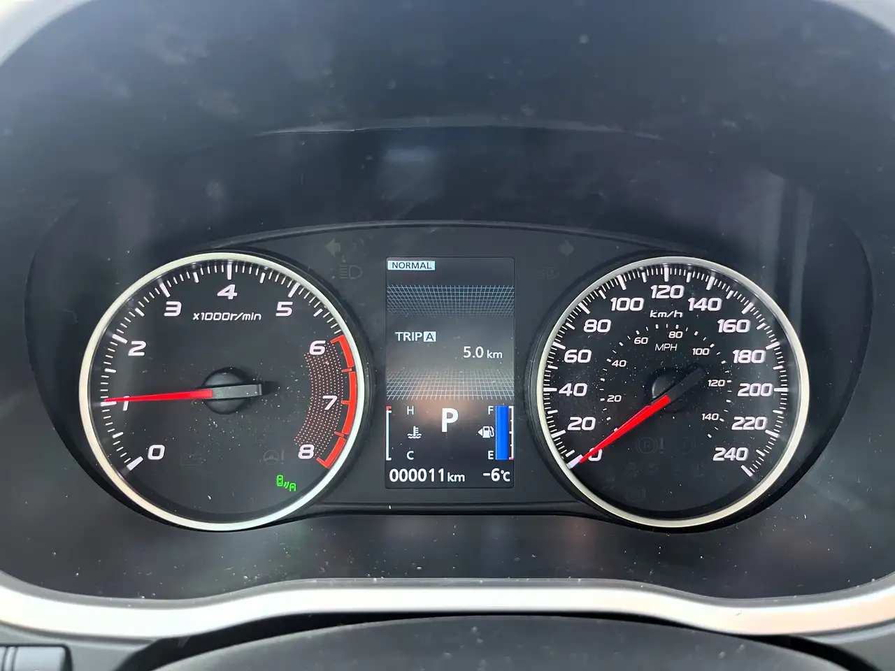 Mitsubishi Eclipse Cross снимка Mitsubishi Eclipse Cross