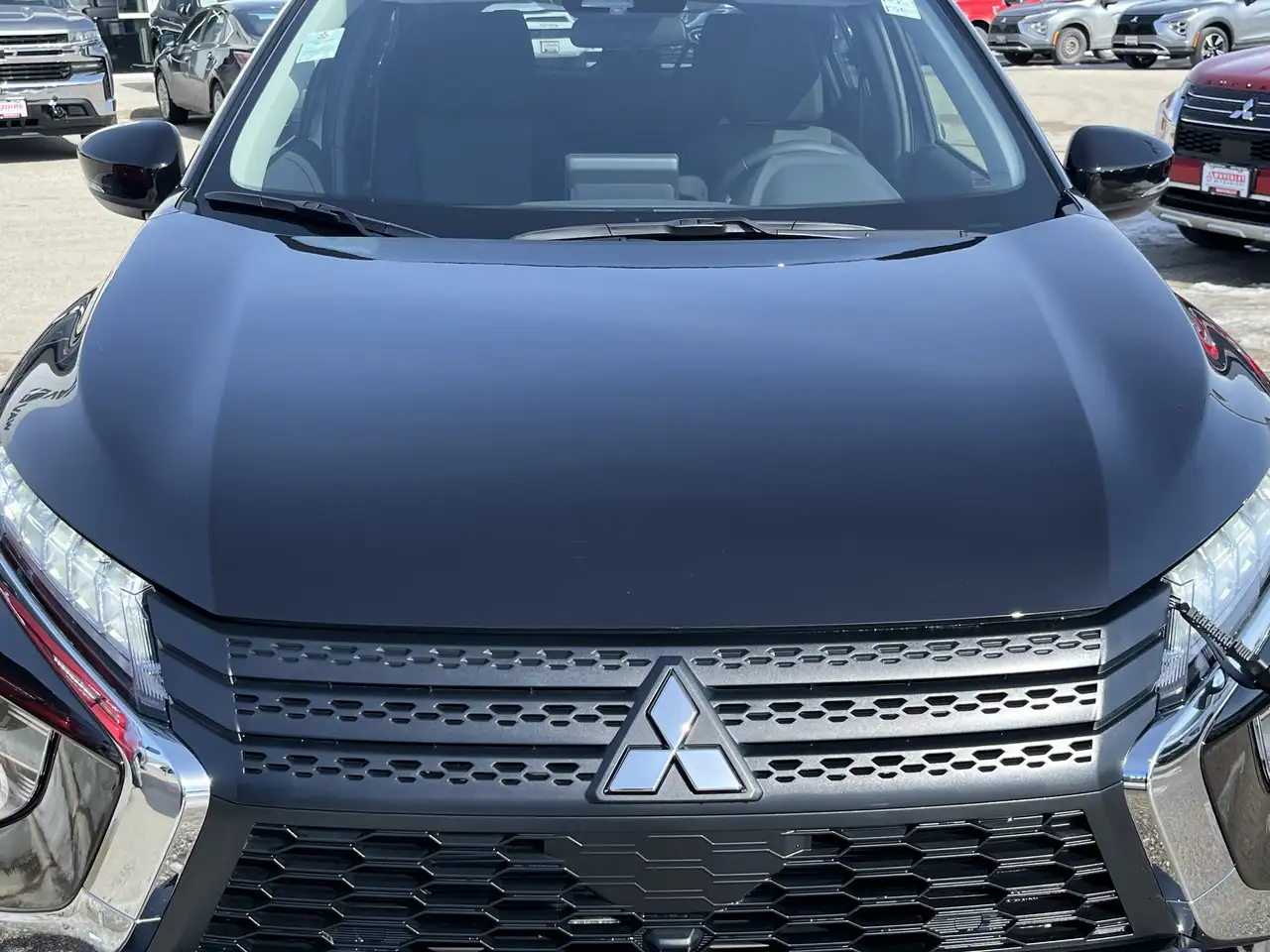Mitsubishi Eclipse Cross снимка Mitsubishi Eclipse Cross