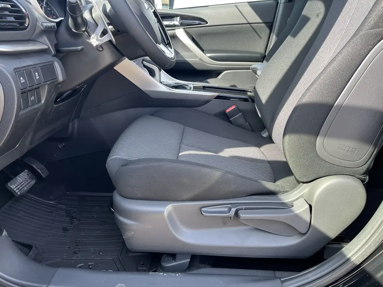 Mitsubishi Eclipse Cross снимка Mitsubishi Eclipse Cross