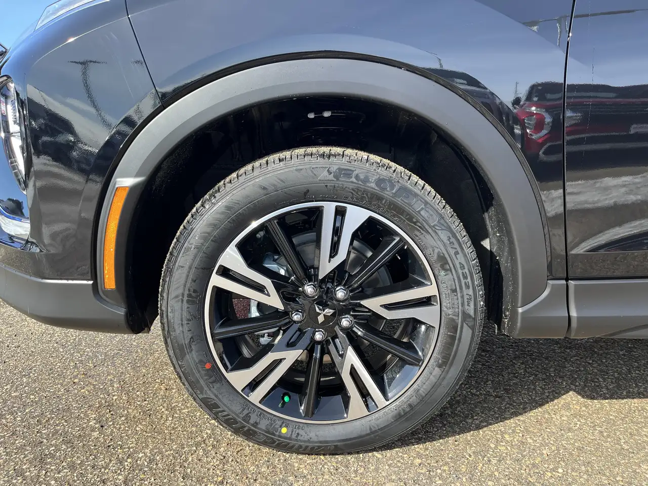 Mitsubishi Eclipse Cross снимка Mitsubishi Eclipse Cross