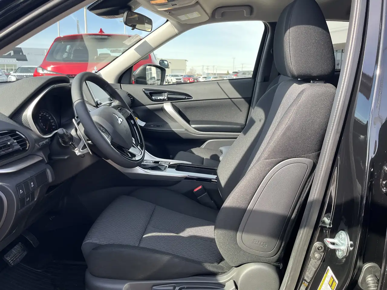 Mitsubishi Eclipse Cross снимка Mitsubishi Eclipse Cross