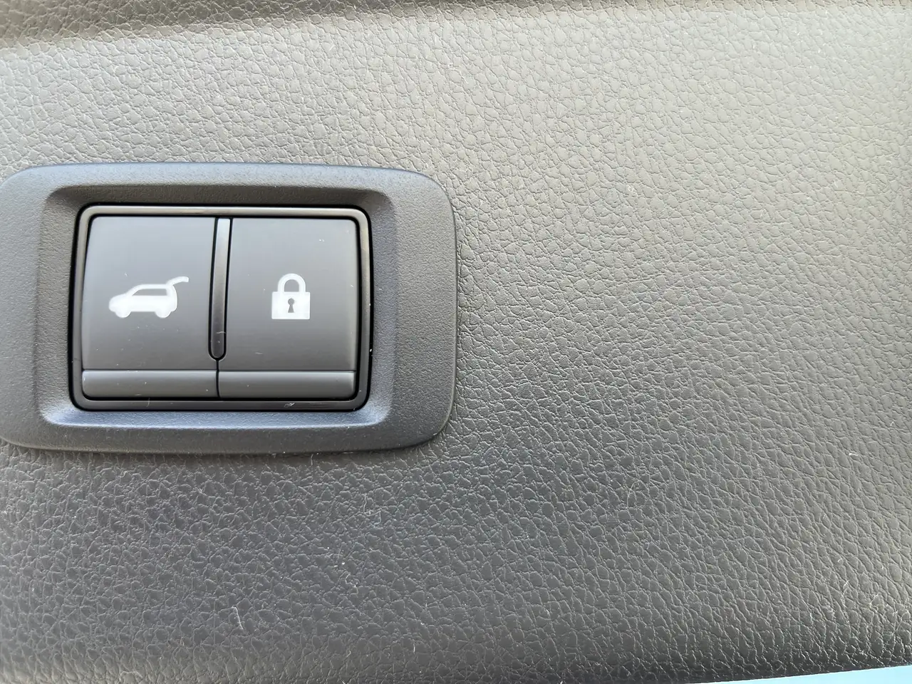 Mitsubishi Eclipse Cross снимка Mitsubishi Eclipse Cross