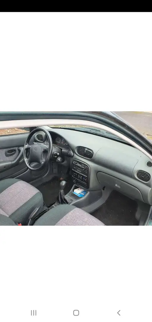 Hyundai ACCENT 1.3 mit Klima Grün - 2