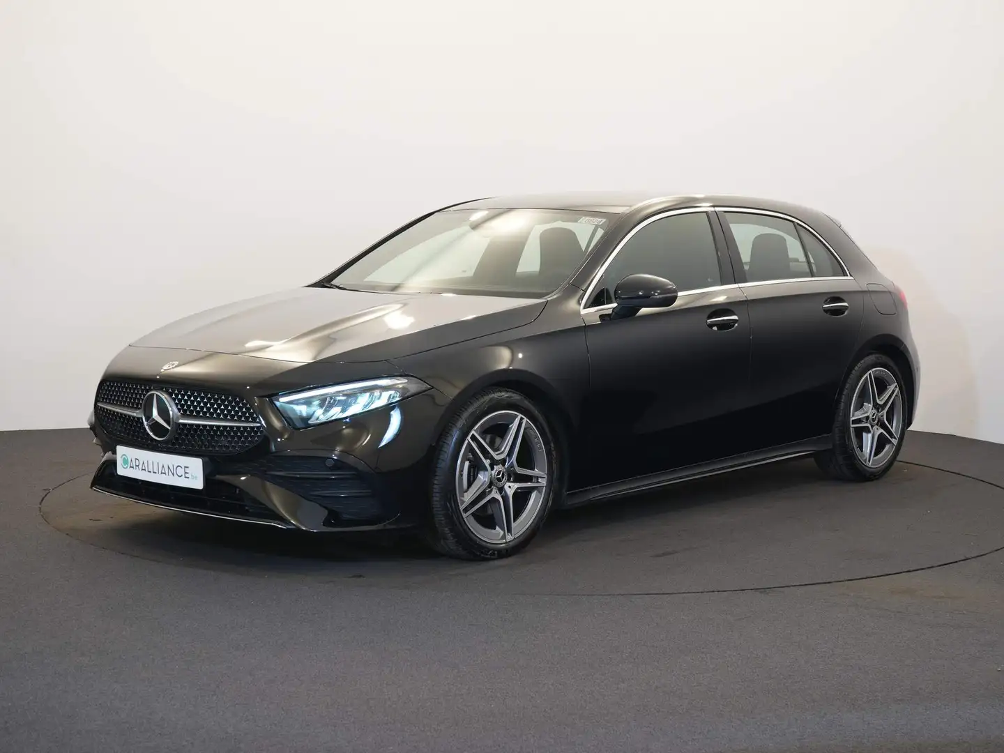 Mercedes-Benz A 200 AMG Line  AMG Advance+|NAVI|Keyless|CAM|EQ-Boost|L Zwart - 1