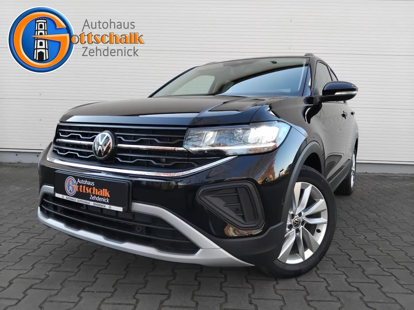 Volkswagen T-Cross 115PS DSG AHK KESSY RFK APP CON Life Klima Schwarz - 1