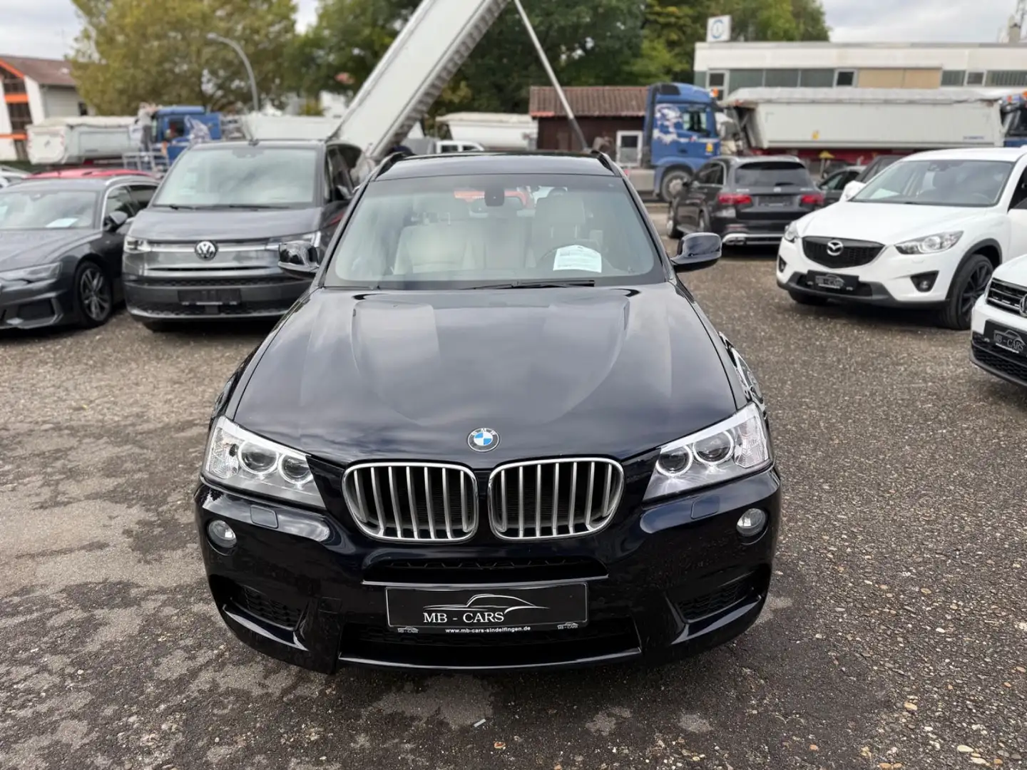 BMW X3 xDrive 30 d*M-Paket*AUTO*BI-XEN*NAVI*AHK Schwarz - 2