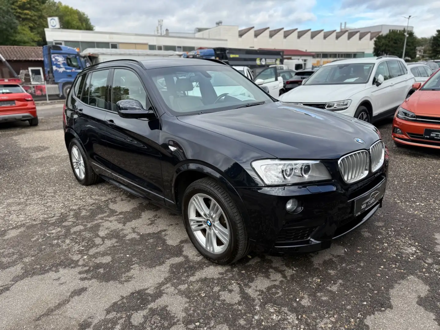 BMW X3 xDrive 30 d*M-Paket*AUTO*BI-XEN*NAVI*AHK Schwarz - 1
