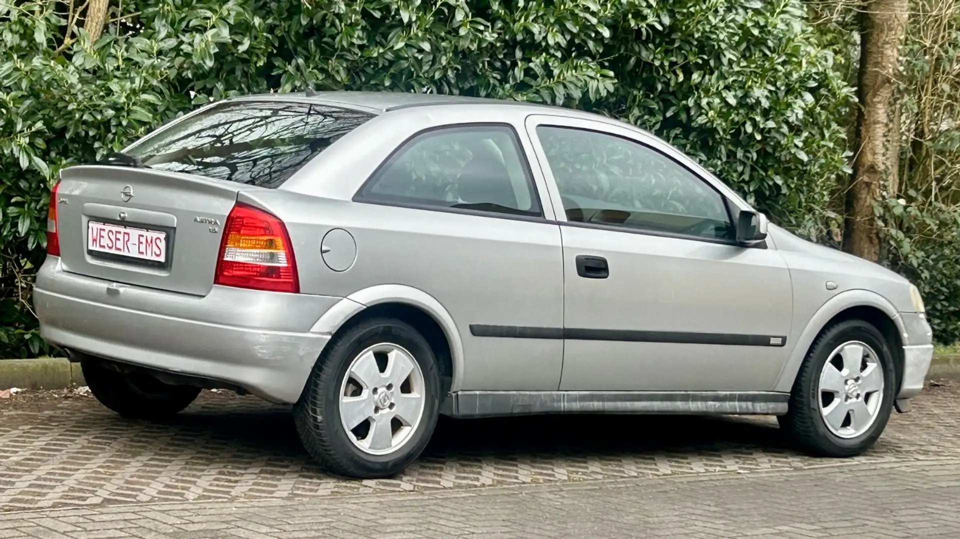 Opel Astra 1,6i Automatik Comfort eFH ZV Alu Argent - 2