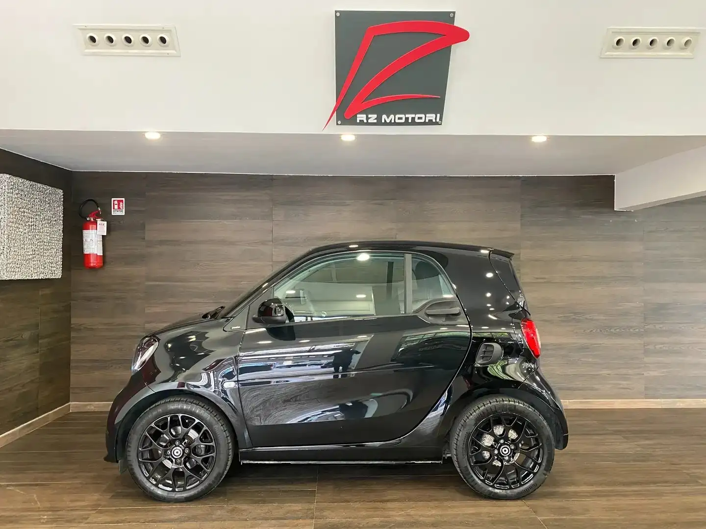 smart forTwo 1.0 Superpassion 71cv twinamic-SPORT-CONFORT-ITA Nero - 2