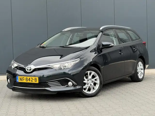 Toyota Auris 1.3 Aspiration Dealer Onderhouden - Navi - Camera
