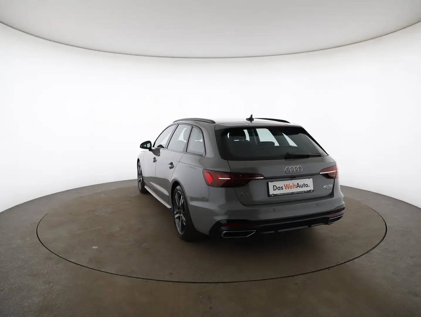 Audi A4 40 TDI quattro S line Grau - 2
