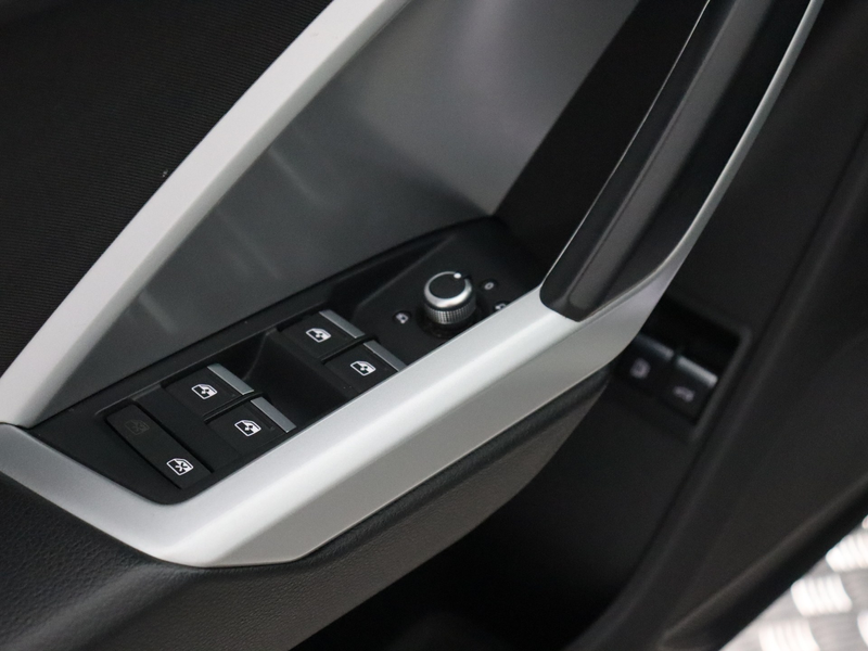 Audi Q3 Sportback 45 TFSI e Advanced Edition S-Line (Matri — photo 10