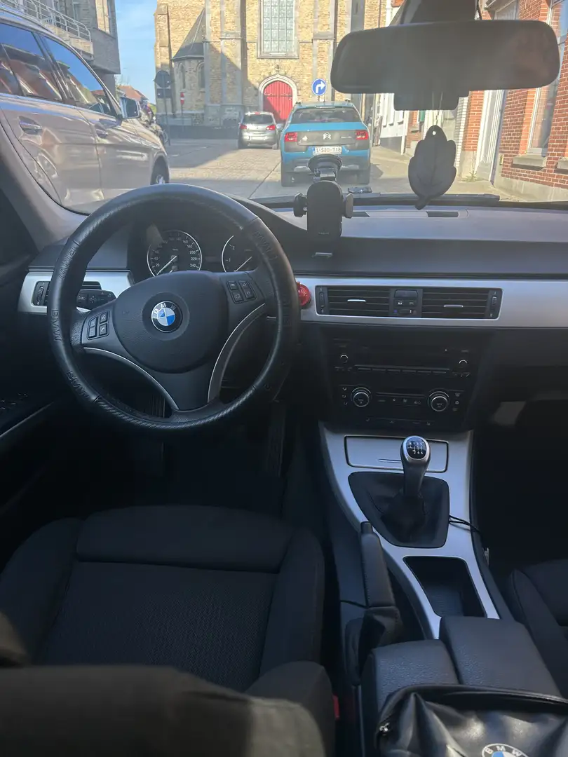 BMW 318 318i - 1