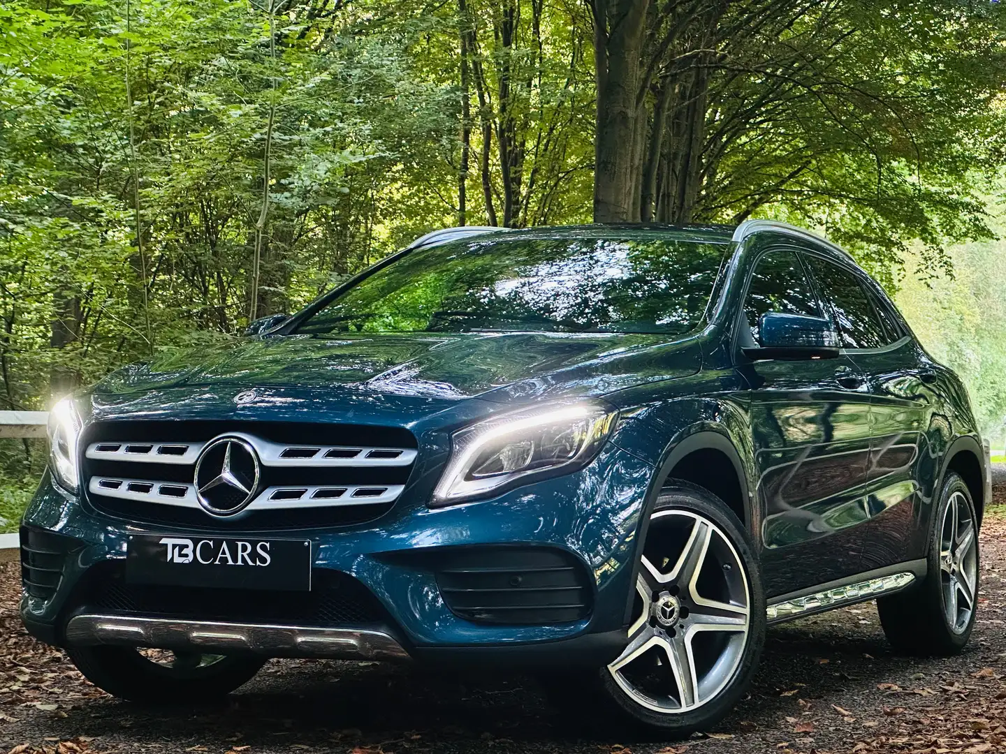 Mercedes-Benz GLA 200 //FULL PACK AMG\\ ** BOITE AUTOMATIQUE ** 62.000KM Bleu - 1