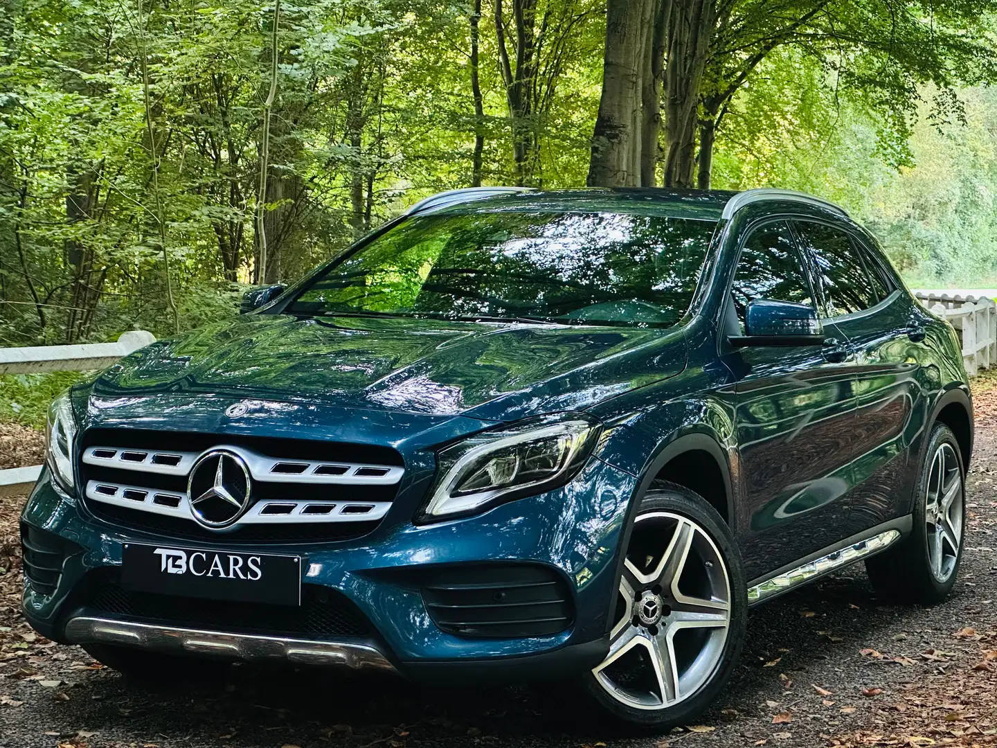 Mercedes-Benz GLA 200 //FULL PACK AMG\\ ** BOITE AUTOMATIQUE ** 62.000KM Bleu - 2